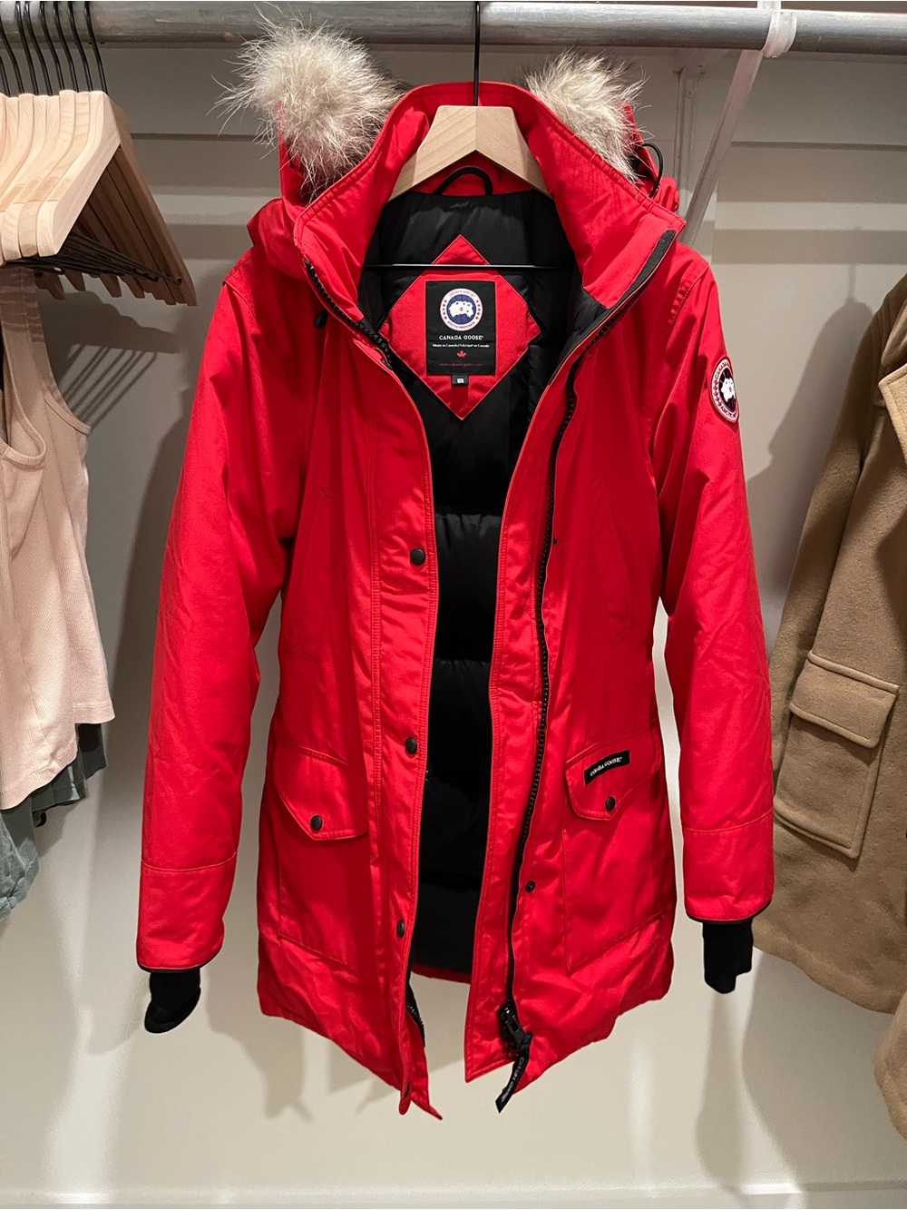 Canada Goose Red Women's Insulated Puffer Parka with Fur-Trim Hood - Picture 1 of 4